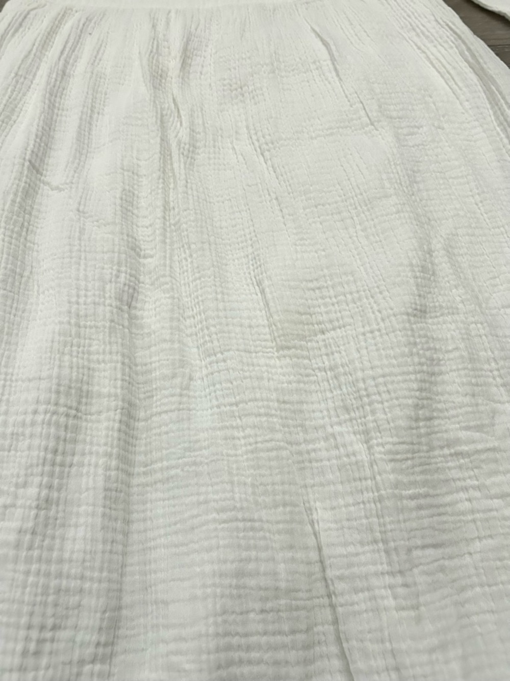 Elegant White Maxi Dress with 3/4 Sleeves - Picture 3 of 5